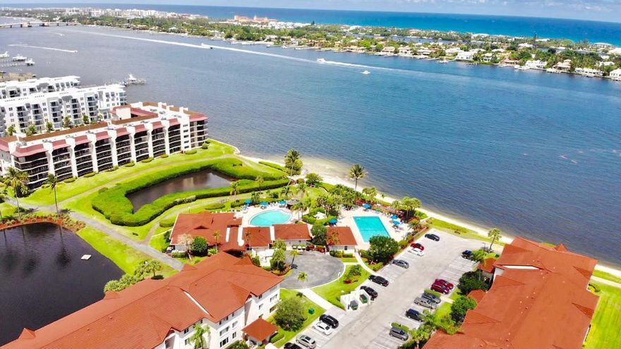 Beautiful 3BR Palm Beach County penthouse with water views in a gated Intracoastal community. This top-floor residence offers bright open living spaces, large balcony, and relaxing water and garden views with refreshing breezes. Half Moon Bay Hypoluxo is a premier waterfront community with a true resort-style ambiance. Enjoy two heated pools, a hot tub, saunas, tennis courts, a bocce court, a waterfront promenade, lounge deck, and a charming gazebo overlooking the Intracoastal. The clubhouse offers inviting indoor spaces and hosts a variety of community events. Available also for seasonal rent.
