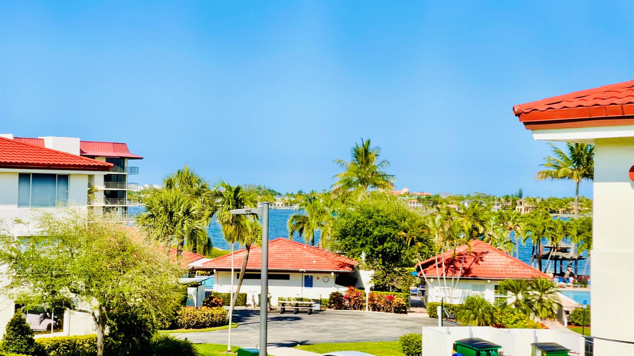 HALF MOON BAY CONDO - Residential Lease