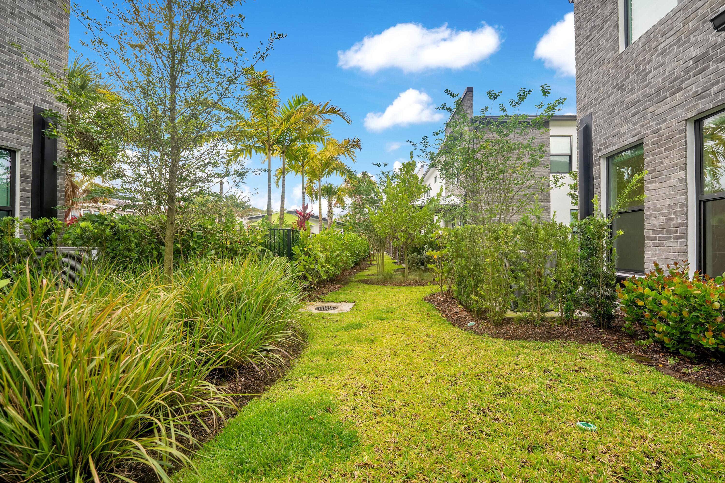 AMERICAN EXPRESS TRACT - Residential