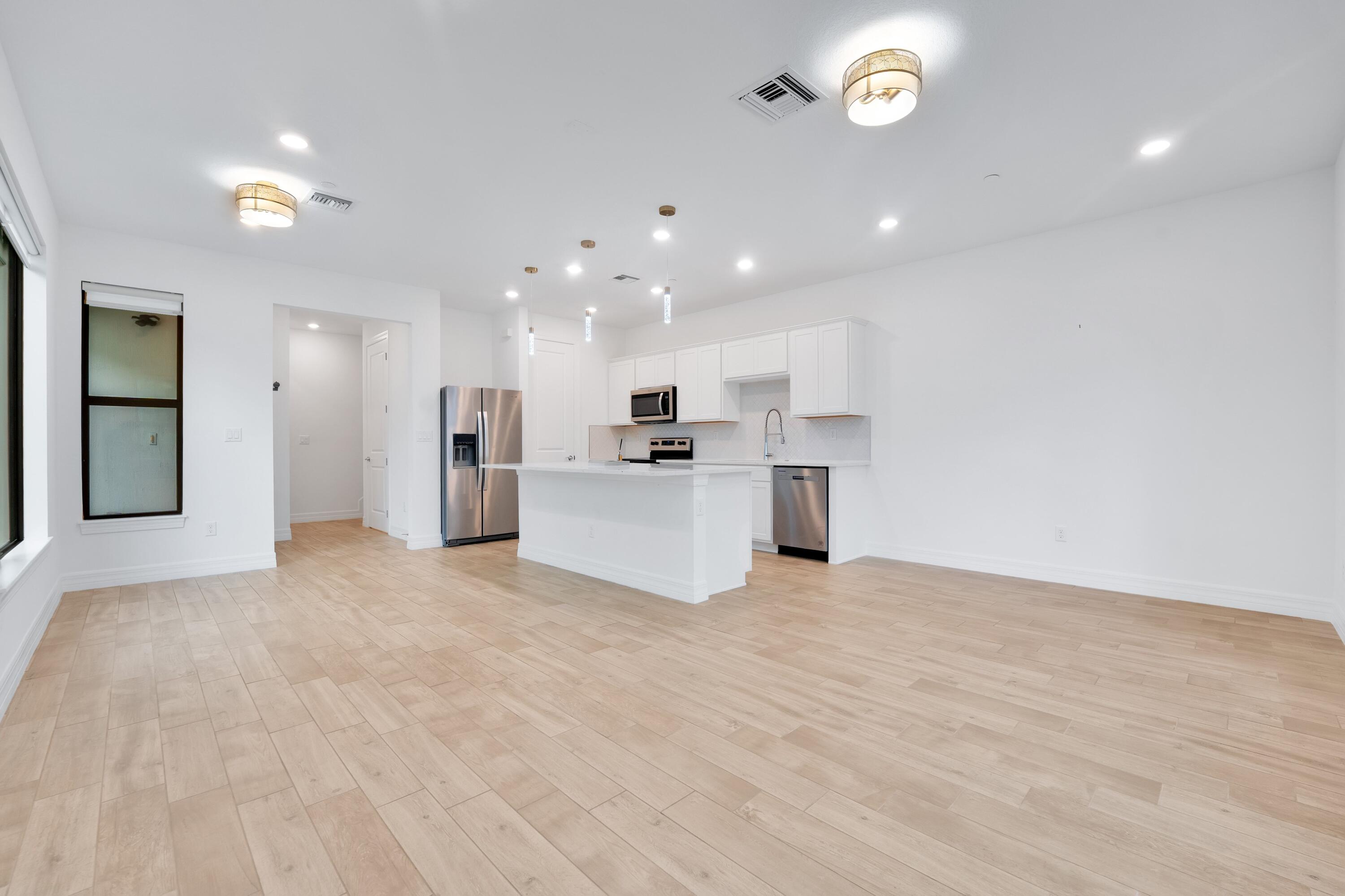 AMERICAN EXPRESS TRACT - Residential