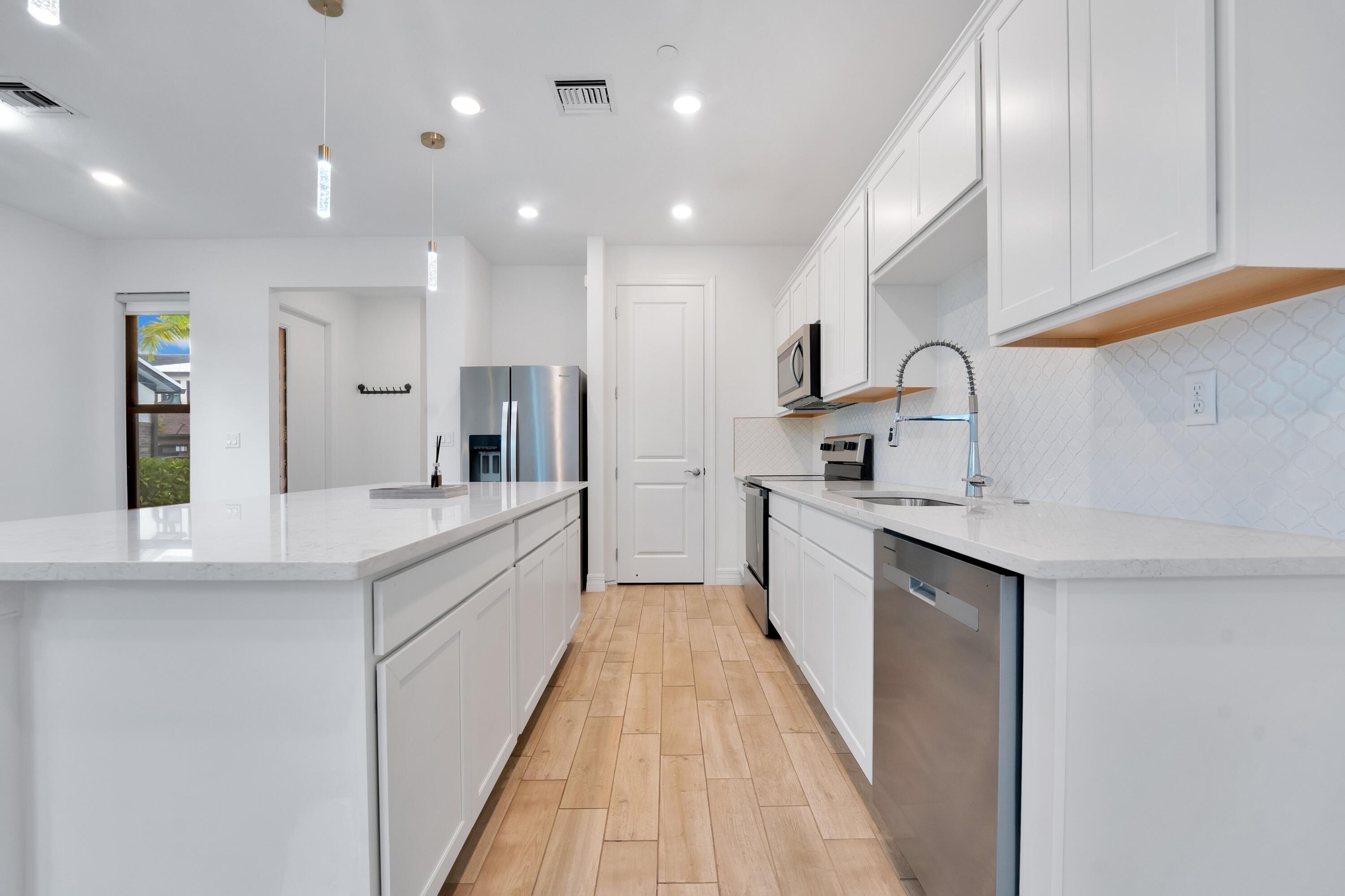 AMERICAN EXPRESS TRACT - Residential