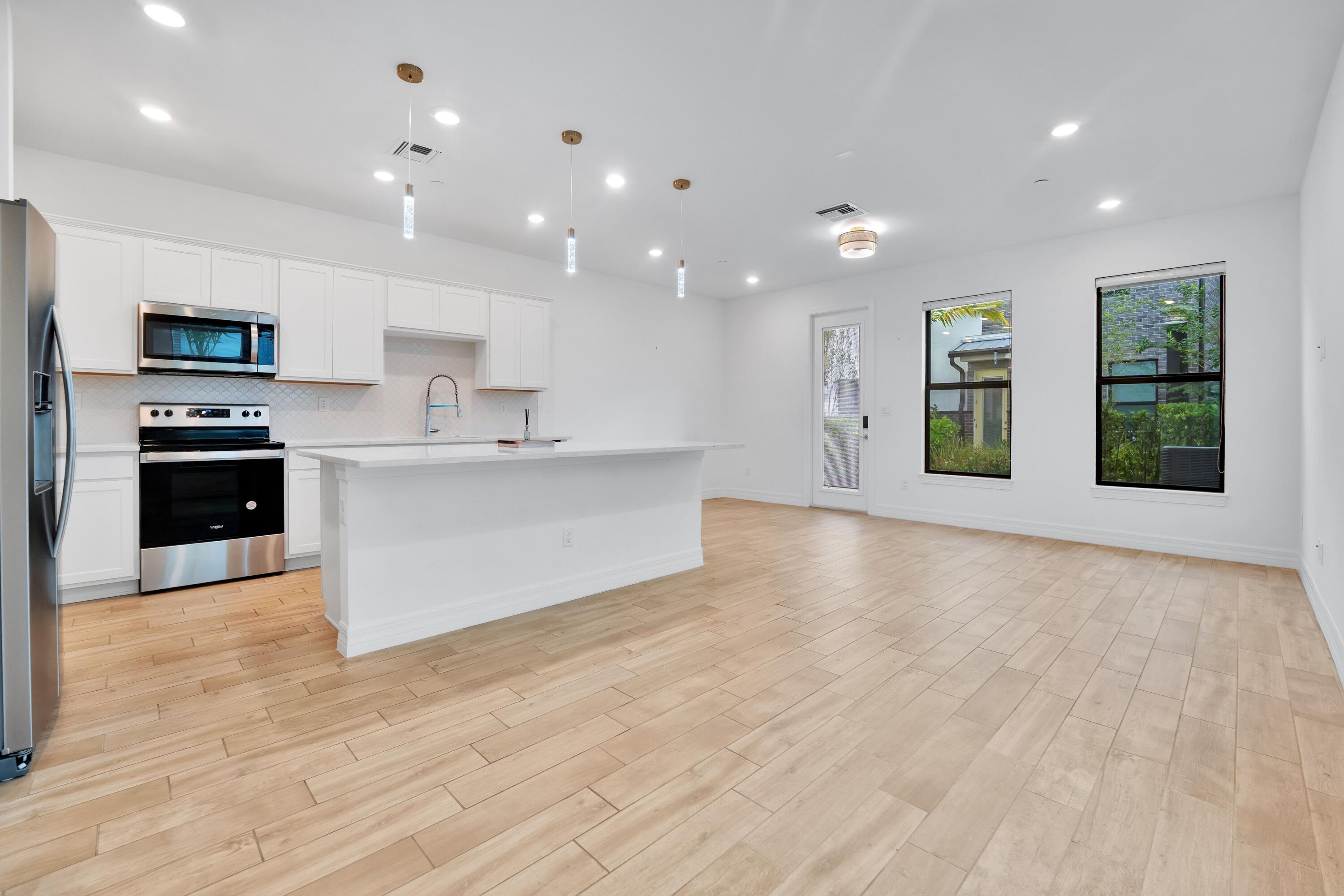 AMERICAN EXPRESS TRACT - Residential