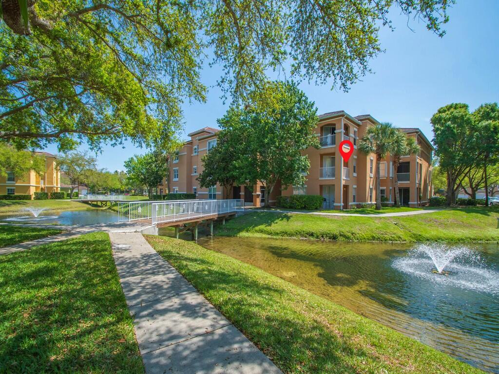 5020 Fairways Circle 202