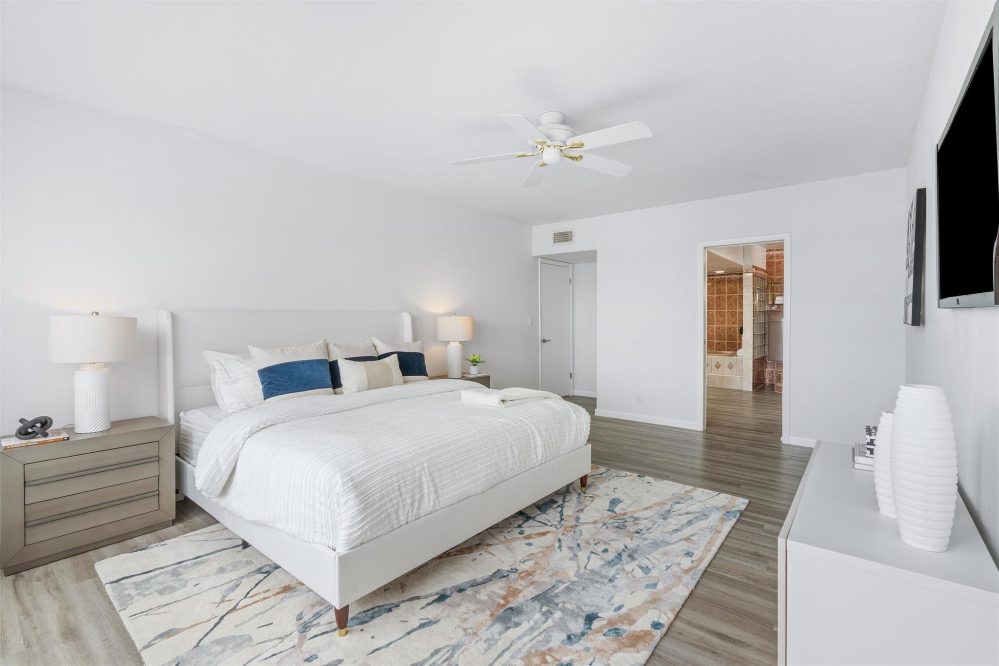 Regency Tower - Residential