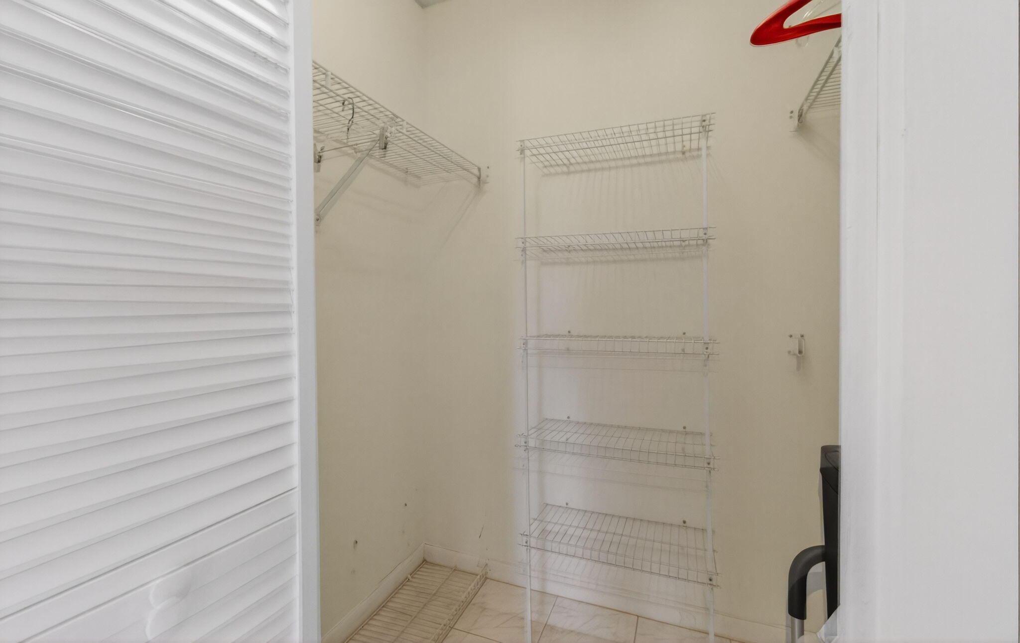 HUNTINGTON LAKES - Residential