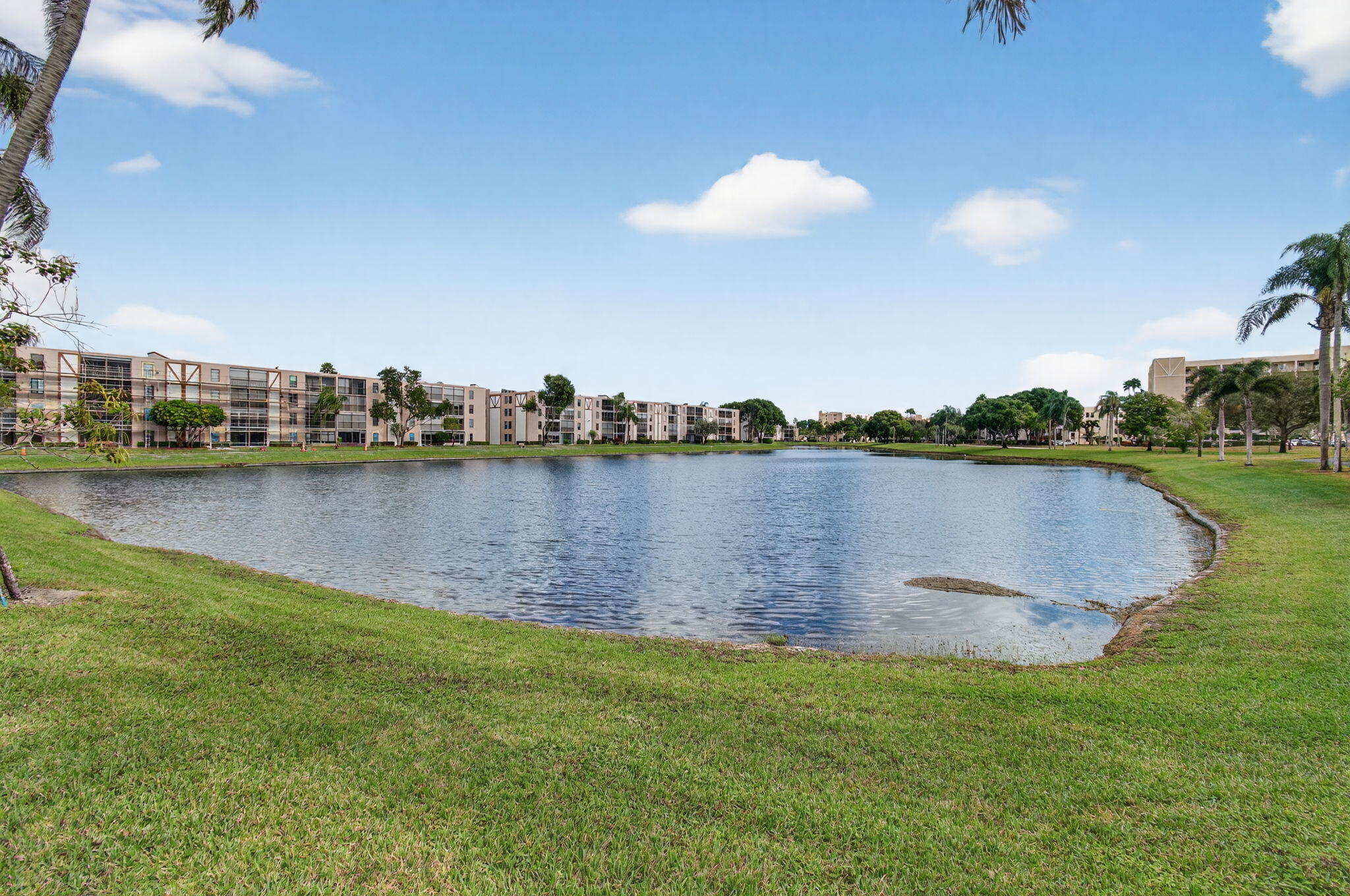 HUNTINGTON LAKES - Residential
