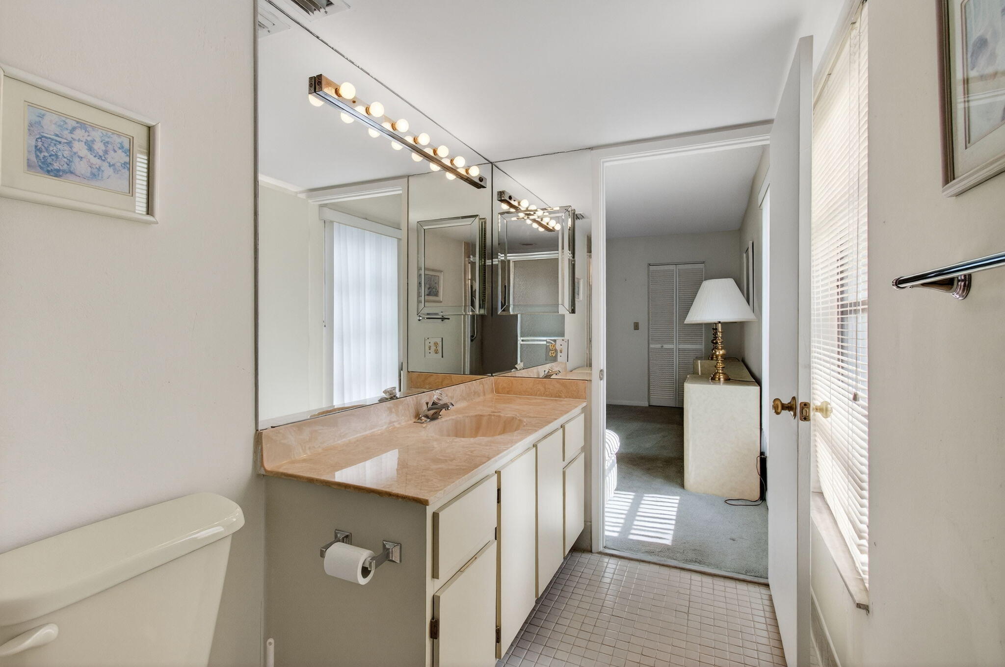 HUNTINGTON LAKES - Residential