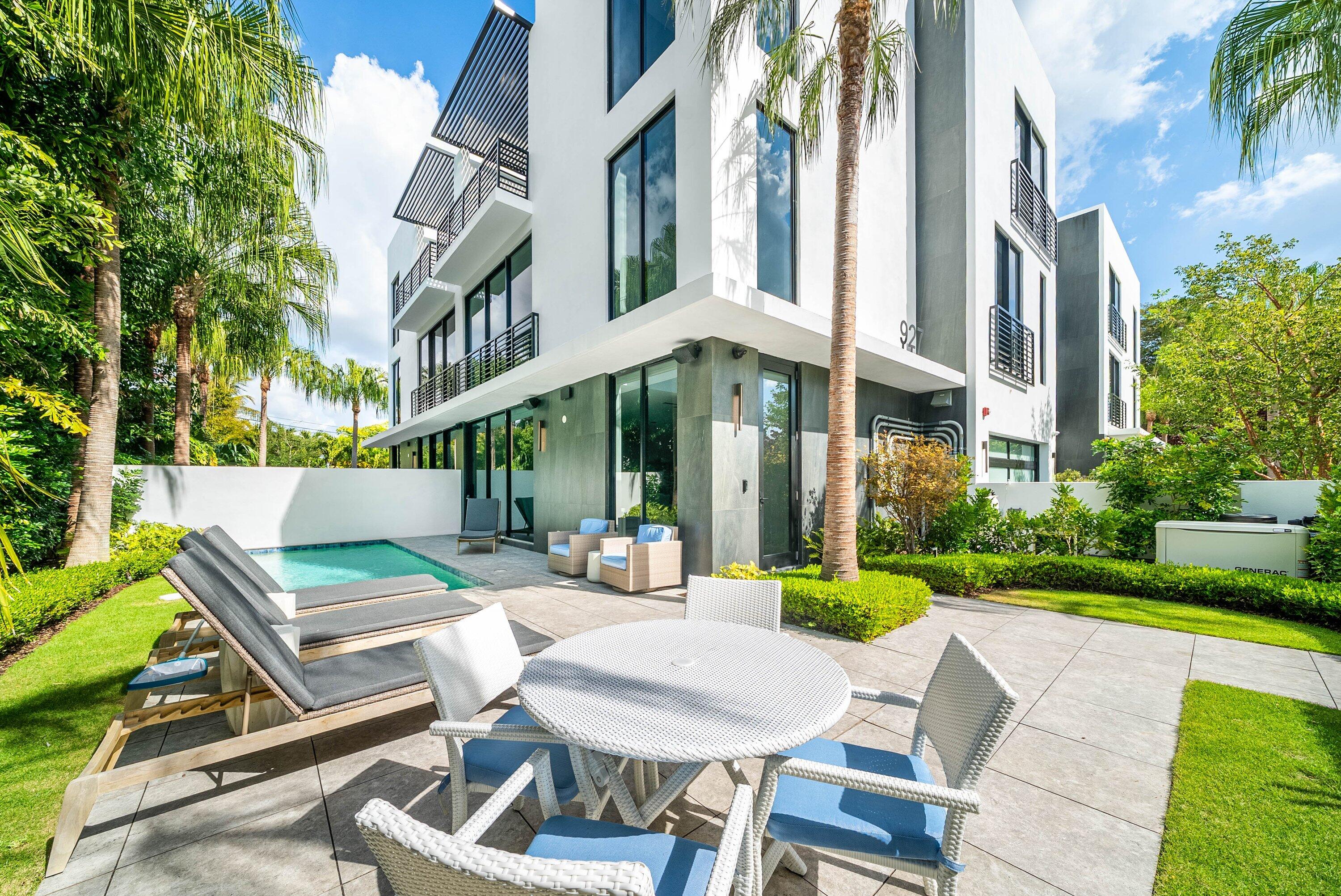 PALM TRAIL ESTATES - Residential