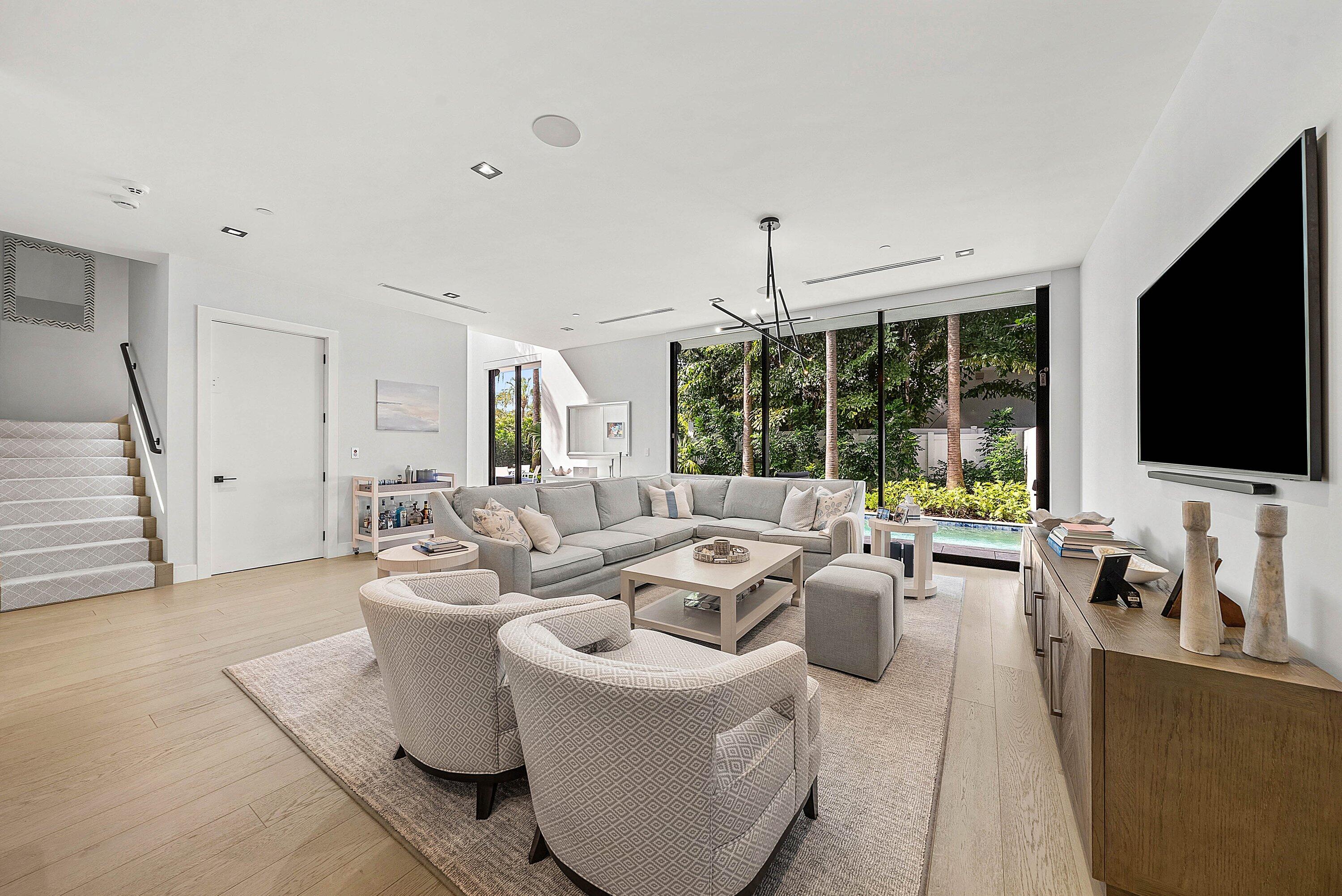 PALM TRAIL ESTATES - Residential