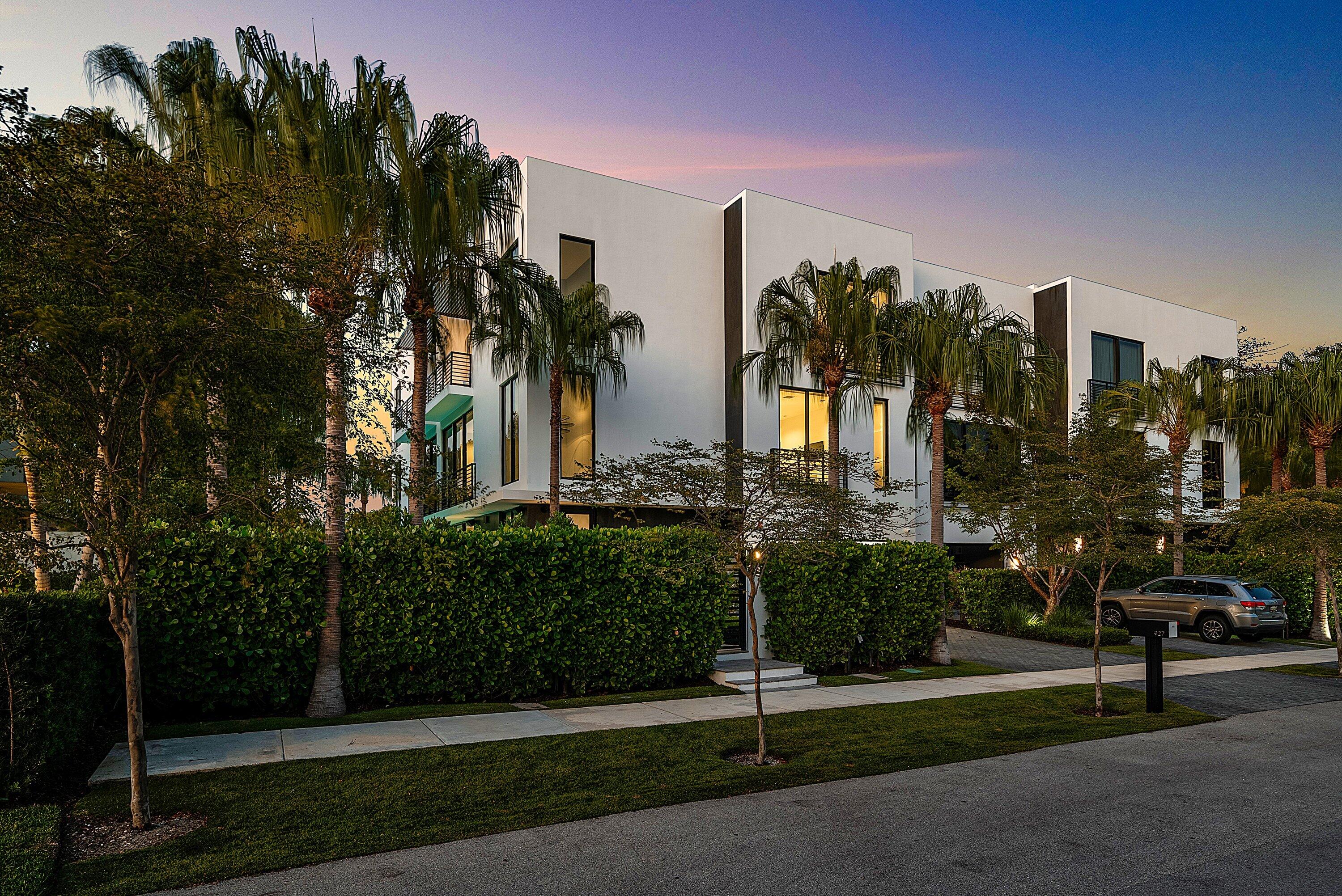 PALM TRAIL ESTATES - Residential