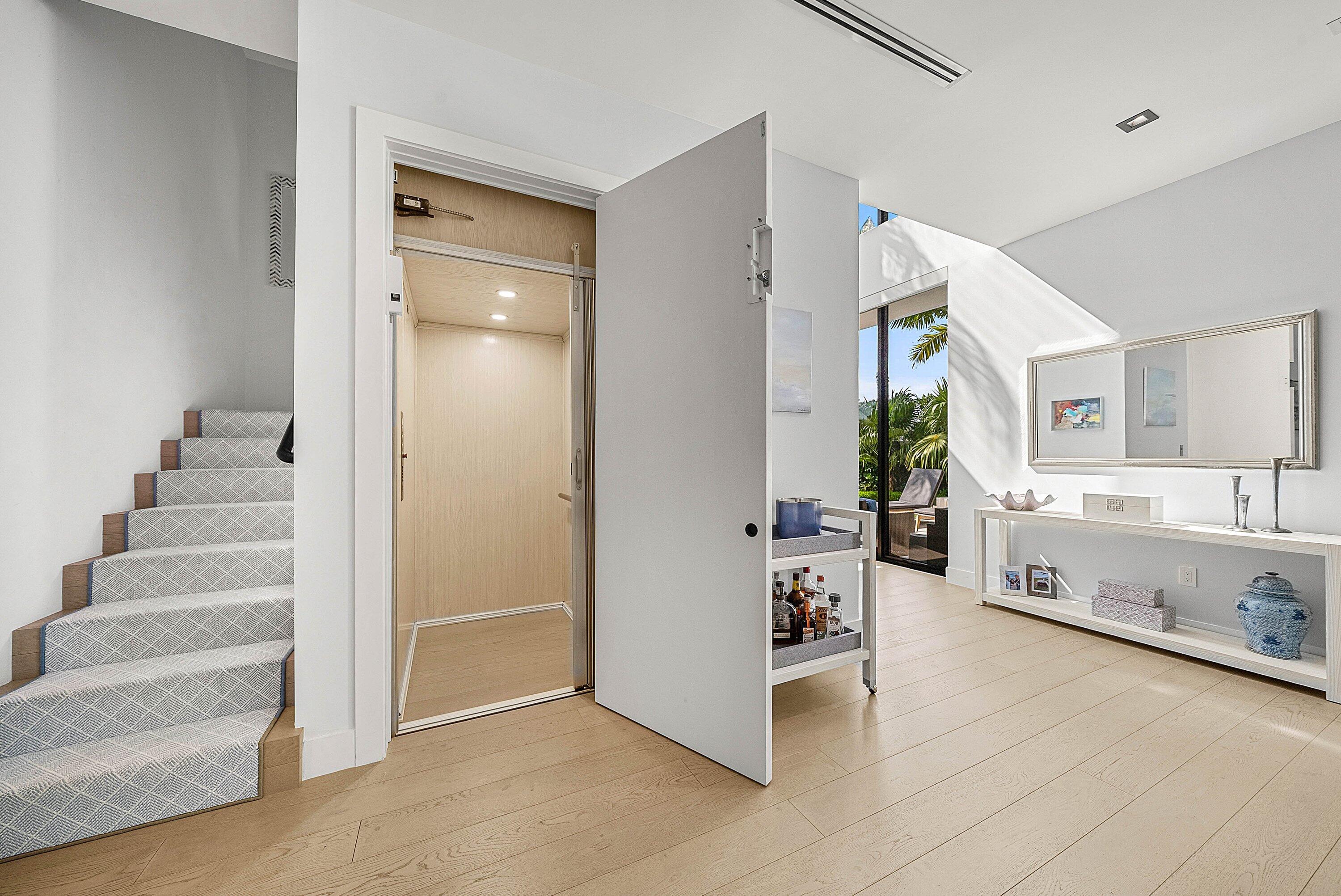 PALM TRAIL ESTATES - Residential