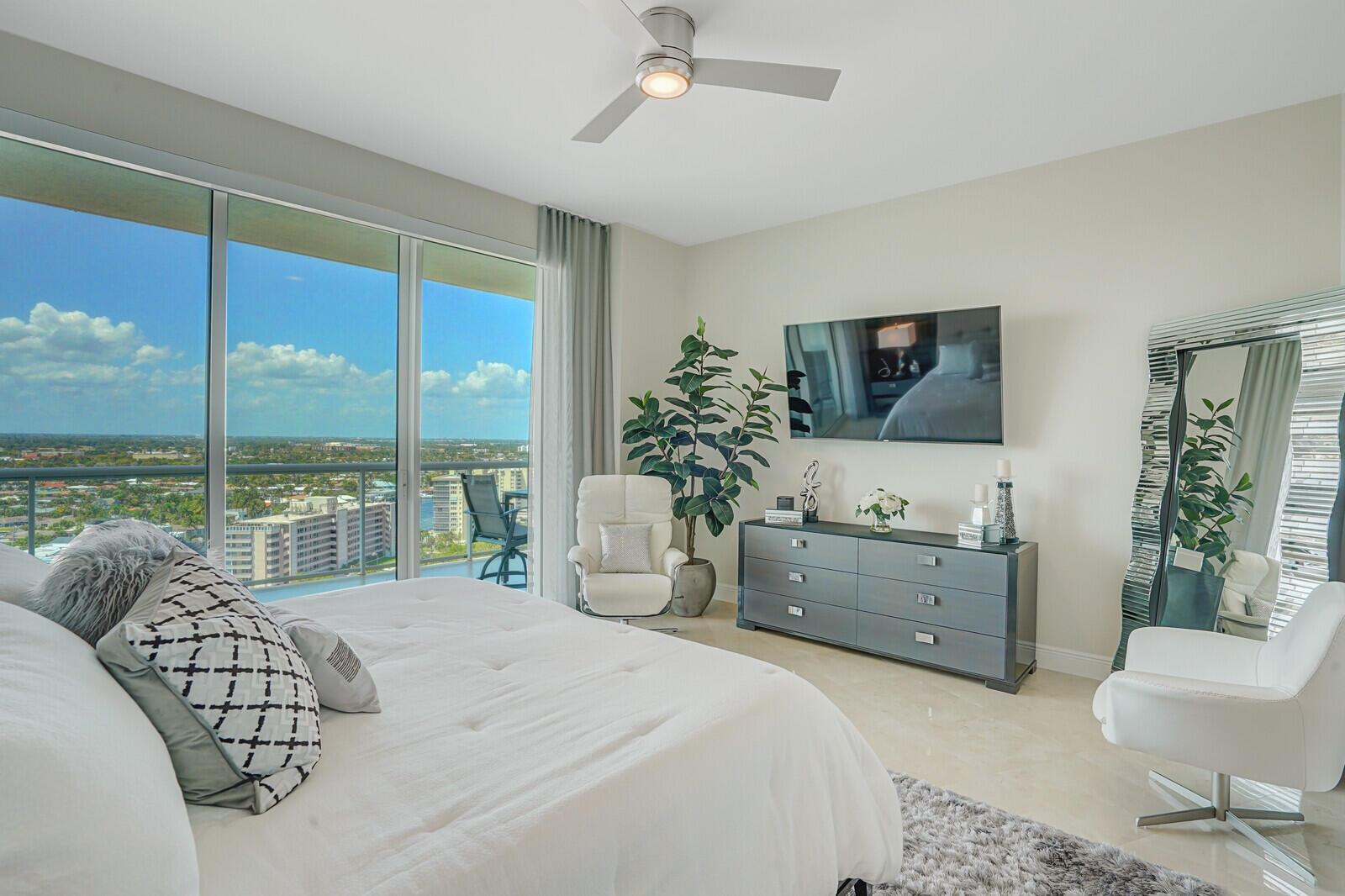 PLAZA AT OCEANSIDE (THE) - Residential