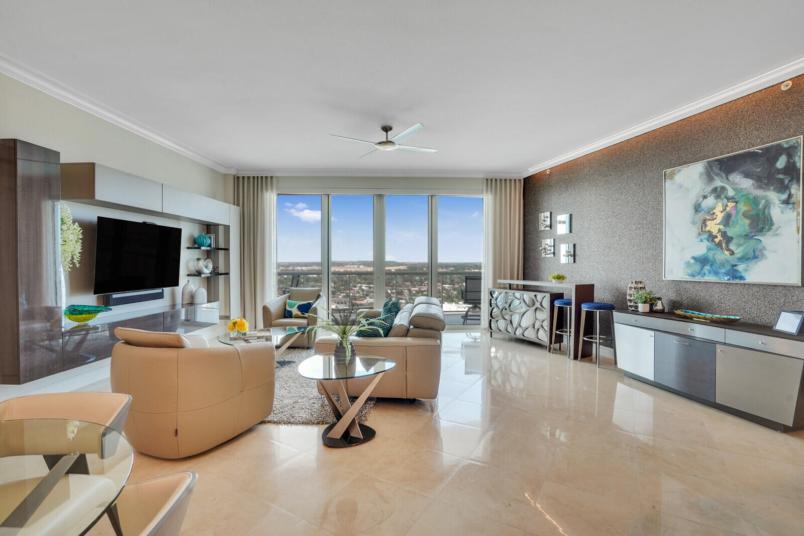 1 N Ocean Boulevard 1708