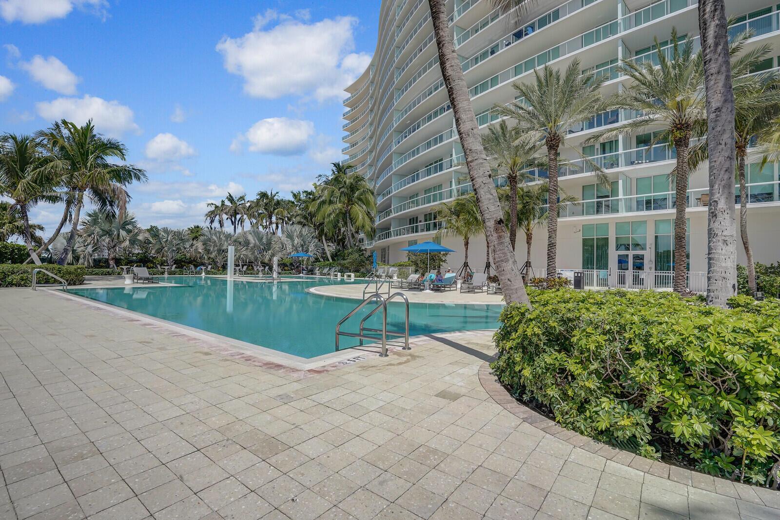 PLAZA AT OCEANSIDE (THE) - Residential