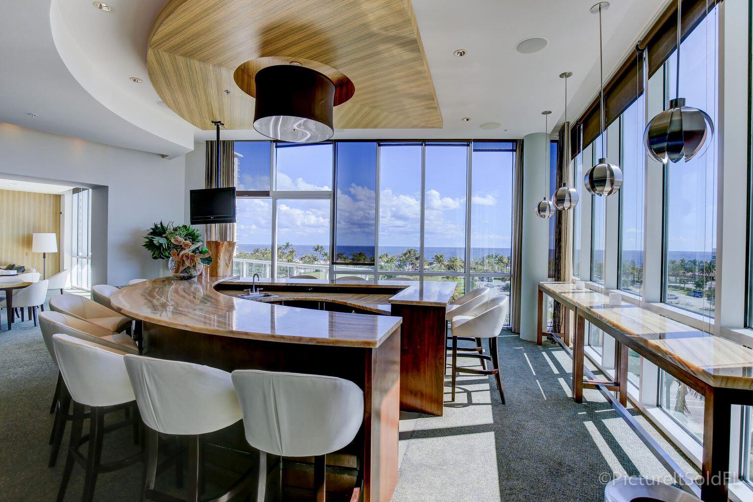 PLAZA AT OCEANSIDE (THE) - Residential