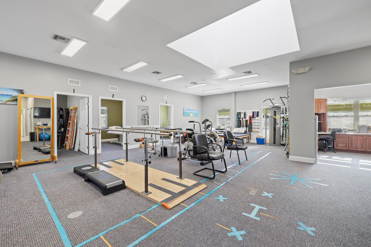 BOYNTON ISLES - Commercial Sale