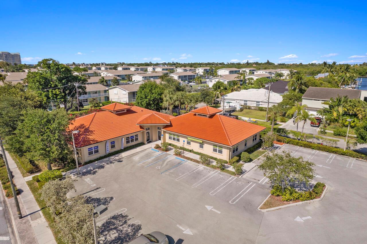 BOYNTON ISLES - Commercial Sale