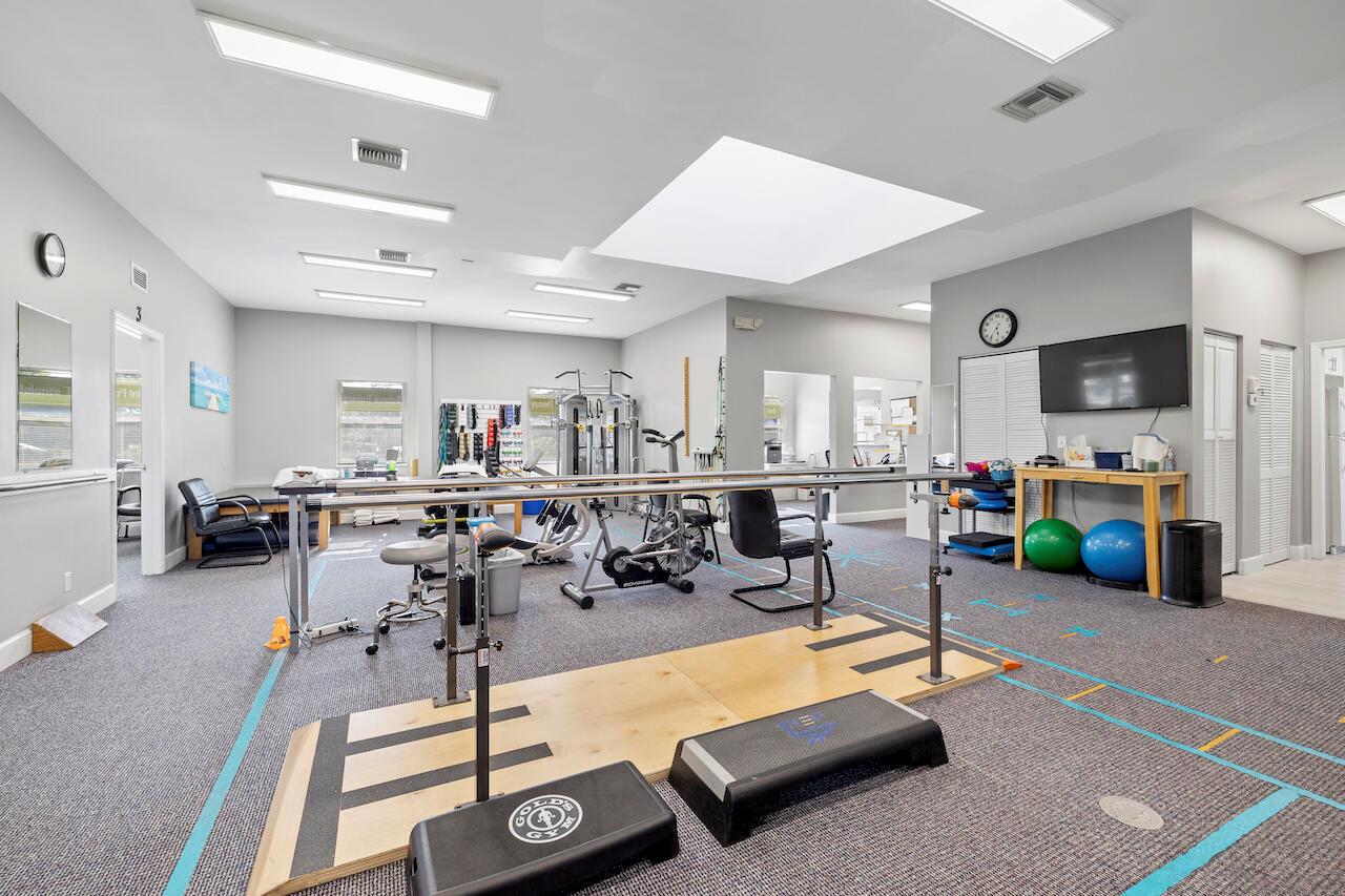 BOYNTON ISLES - Commercial Sale