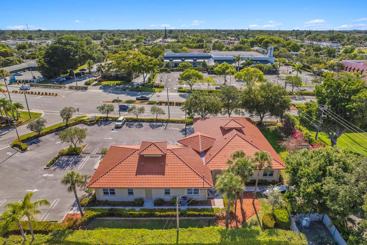BOYNTON ISLES - Commercial Sale