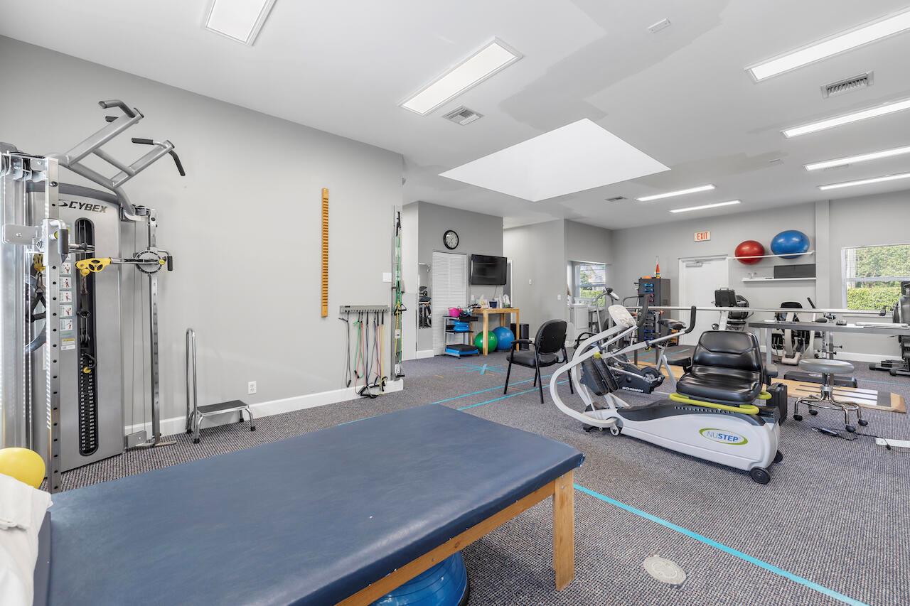 BOYNTON ISLES - Commercial Sale