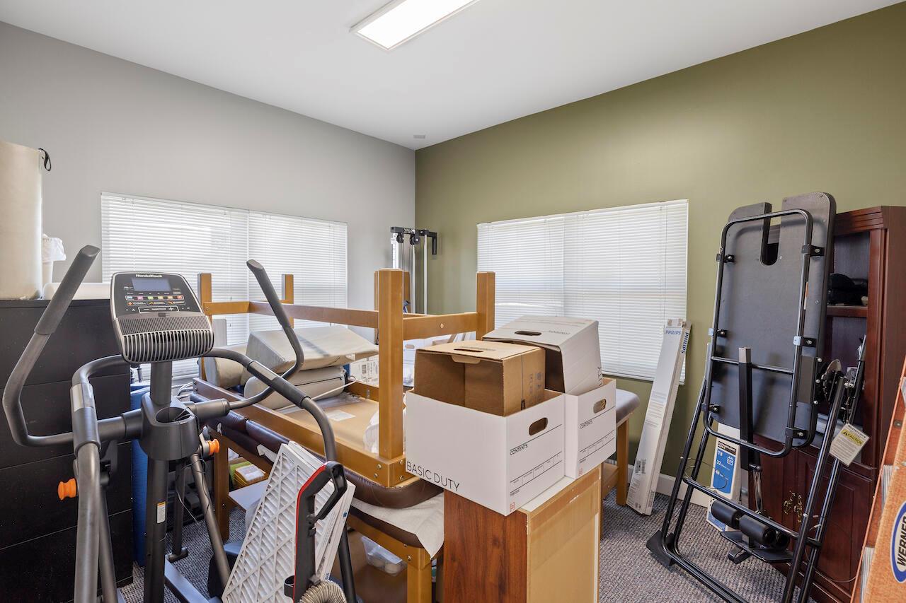 BOYNTON ISLES - Commercial Sale