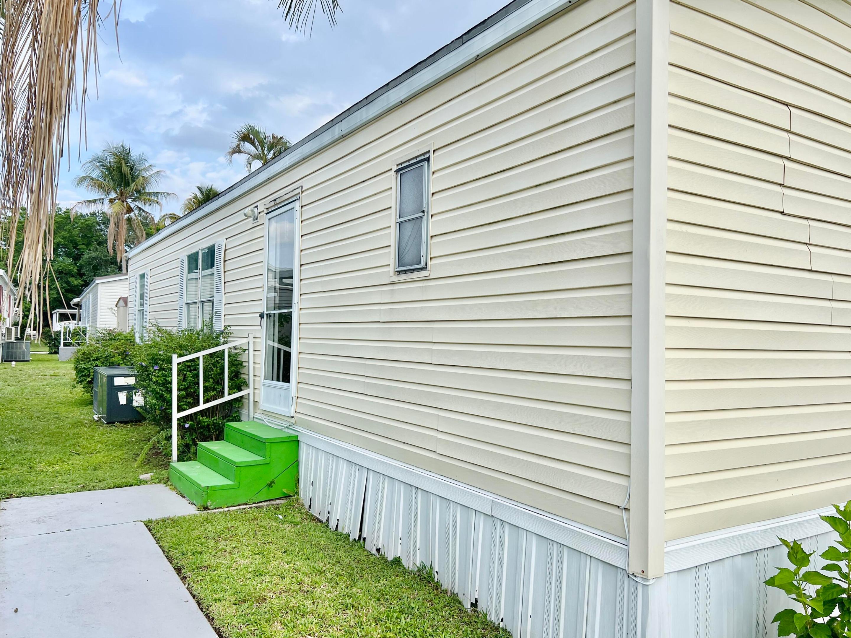 Palm Beach Plantation - Residential Lease
