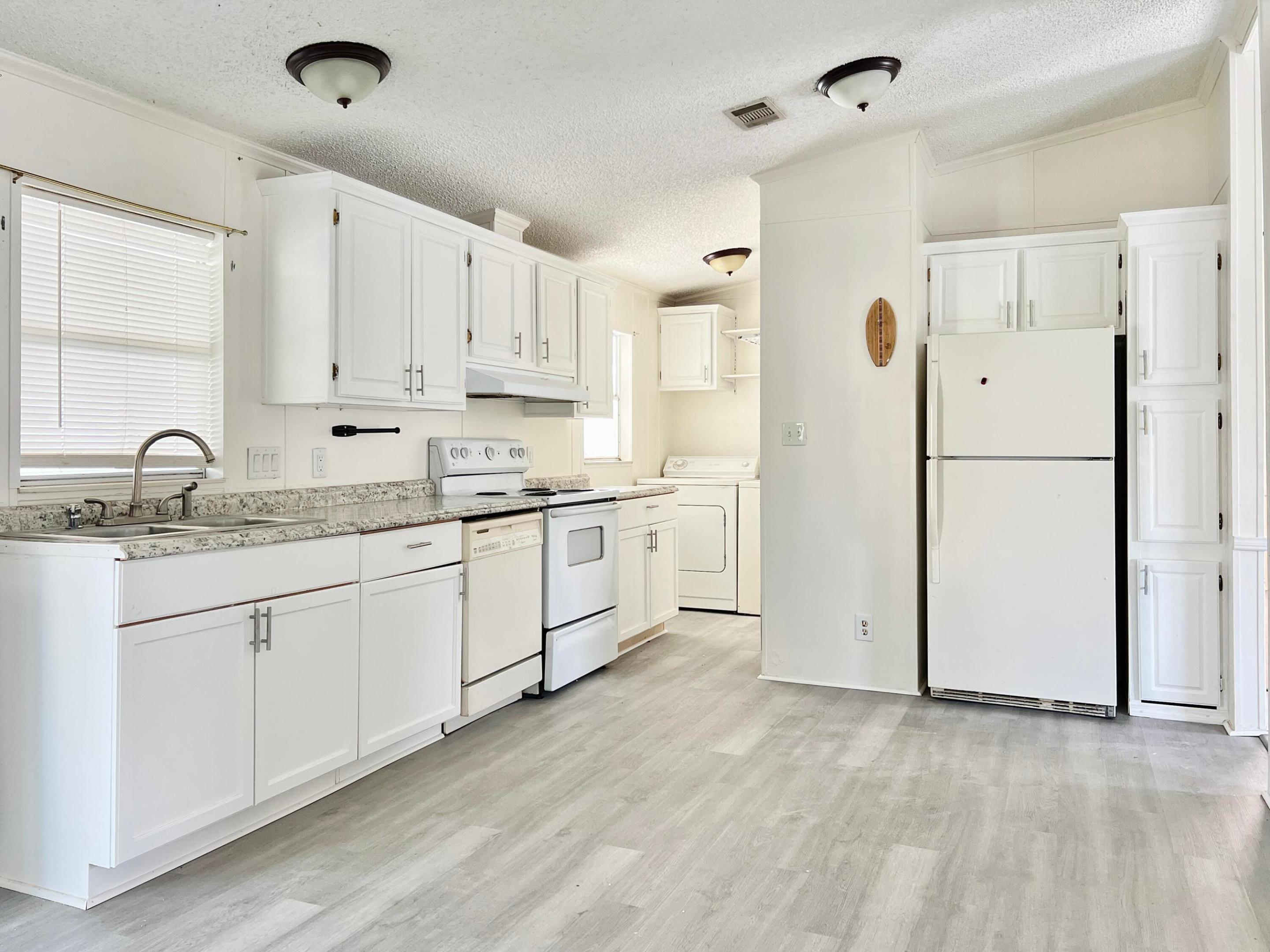 Palm Beach Plantation - Residential Lease