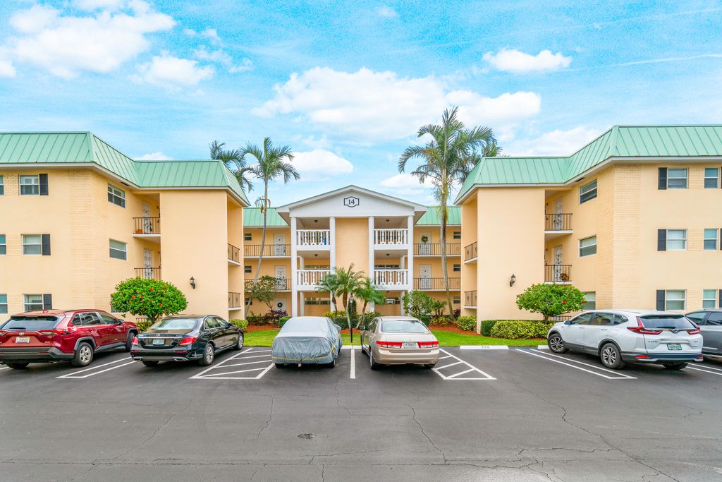 Photo of 14 Colonial Club Drive #302, Boynton Beach, FL 33435 (MLS # R10936181)