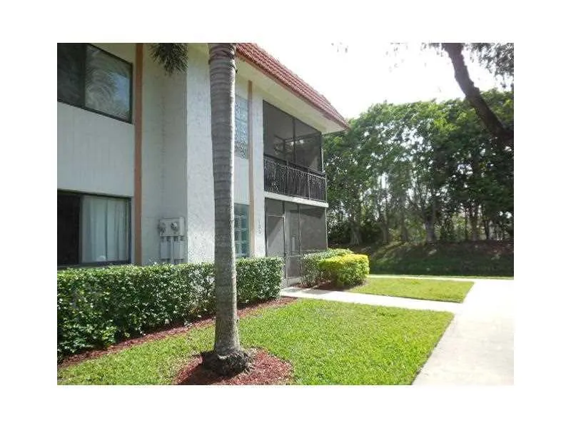 439 Lakeview Dr Unit 106