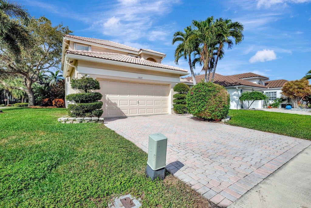 Photo of 13637 Paisley Drive, Delray Beach, FL 33446 (MLS # R11146060)