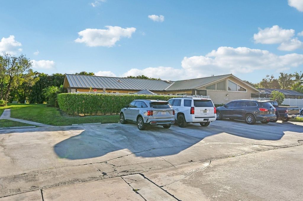 Photo of 5760 Golden Eagle Circle, Palm Beach Gardens, FL 33418 (MLS # F10543979)