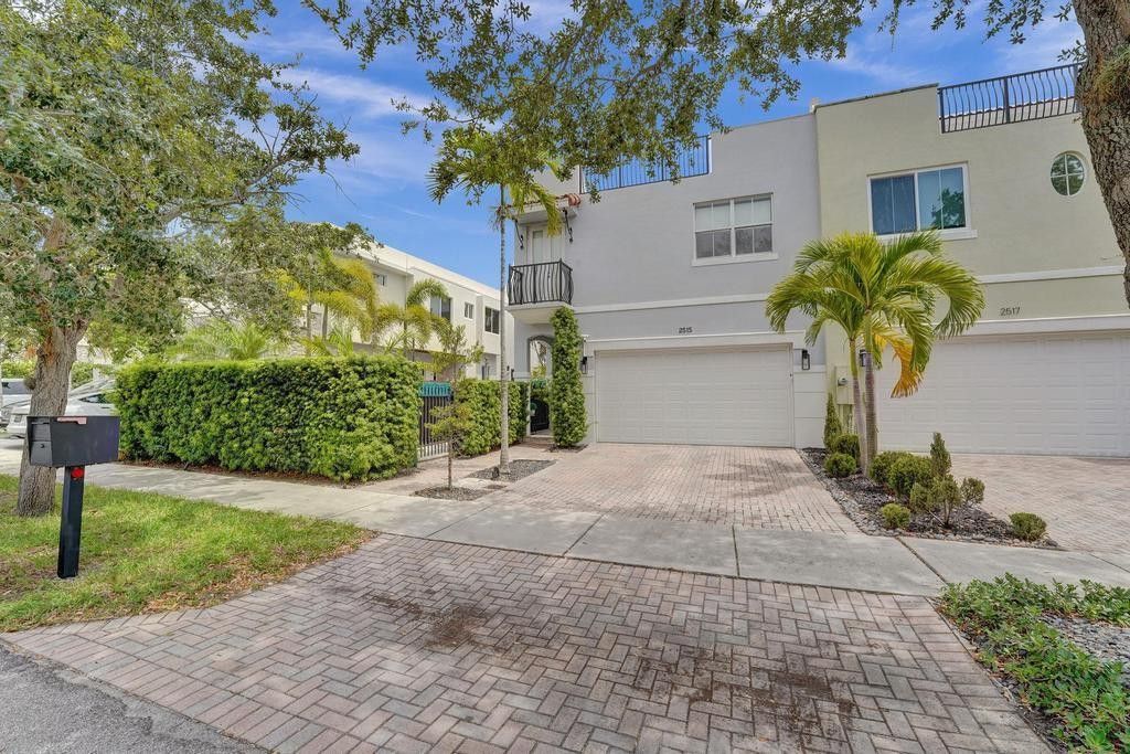 Photo of 2515 NE 18th Street, Fort Lauderdale, FL 33305 (MLS # F10530949)