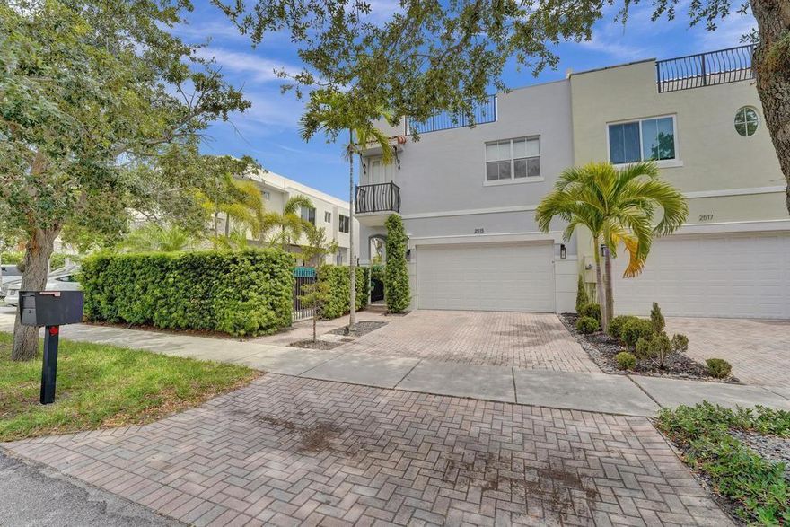 FOR RENT – Luxury 4BR / 3.5BA Townhouse with Private Pool. 
Experience elegant Fort Lauderdale living in this stunning 4-bedroom, 3.5-bathroom townhouse offering 
nearly 3,000 sq. ft. of modern comfort and refined design. Situated in one of Fort Lauderdale’s most 
desirable neighborhoods, this residence blends luxury, convenience, and South Florida charm. 
Approx. 3,000 sq. ft. of living space. 
4 spacious bedrooms and 3.5 bathrooms. 
Bright open-concept floor plan with high ceilings. 
Modern kitchen with brand-new stainless-steel appliances and custom cabinetry. 
Fireplace and elegant finishes throughout. 
Private pool, outdoor BBQ area, and entertainment patio. 
Attached garage plus extra parking. 
In-unit laundry, ample storage, and energy-efficient systems.
