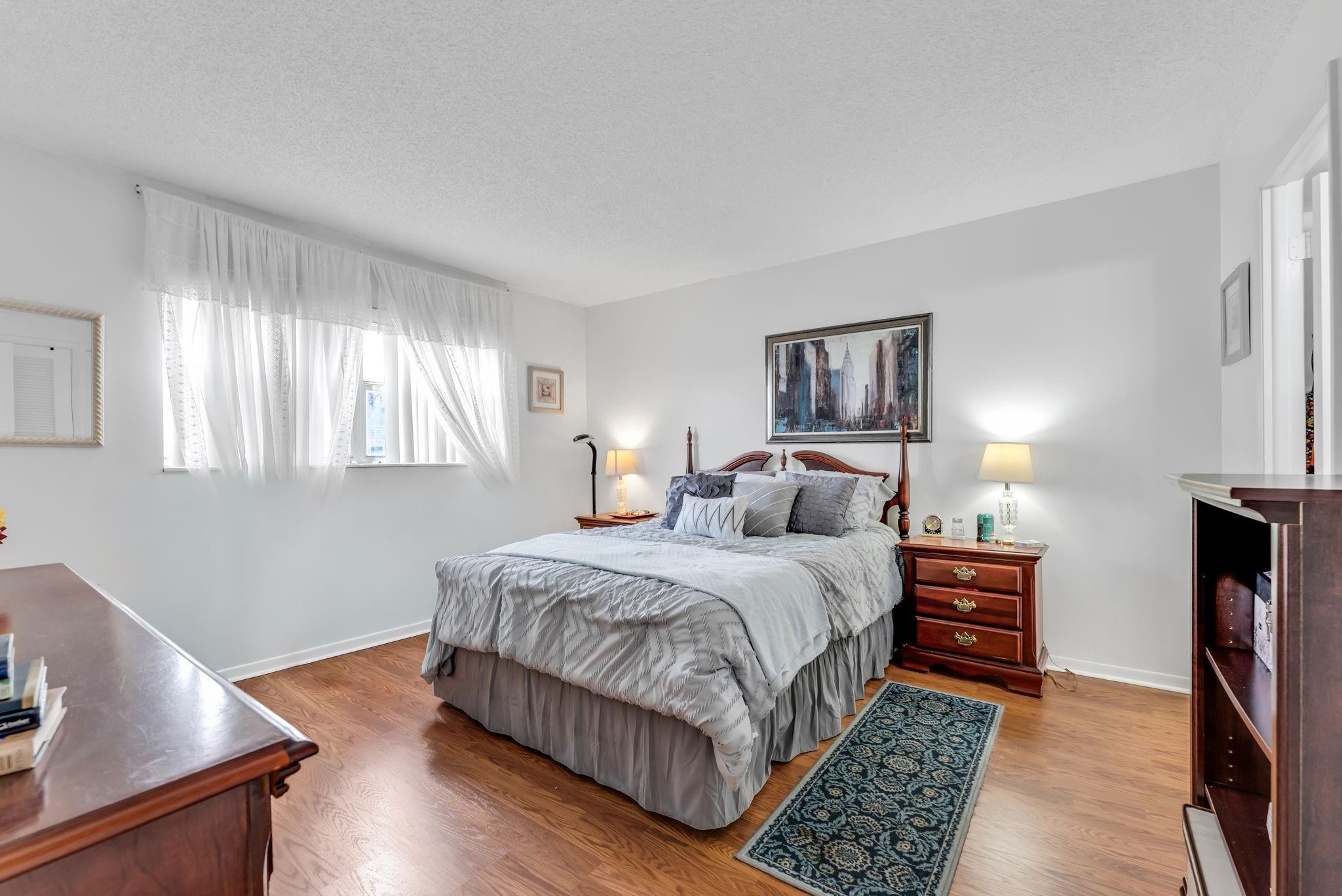 Sunrise Lakes - Residential