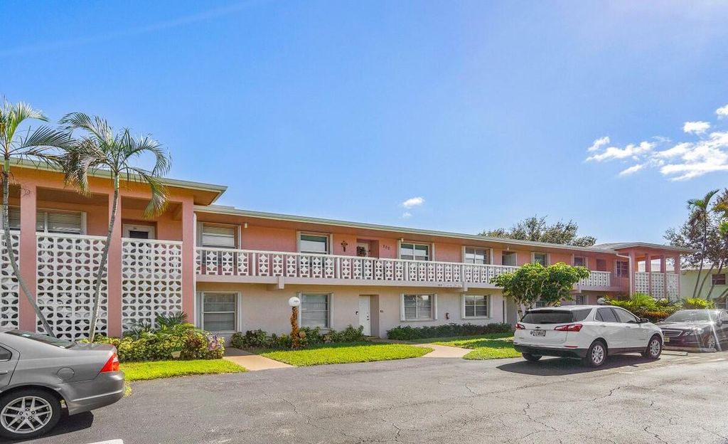 Photo of 1341 NW 20th Avenue #204, Delray Beach, FL 33445 (MLS # R11012890)