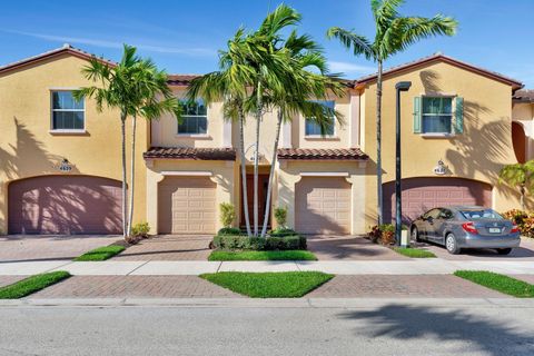 4627 Mediterranean Circle Palm Beach Gardens FL 33418