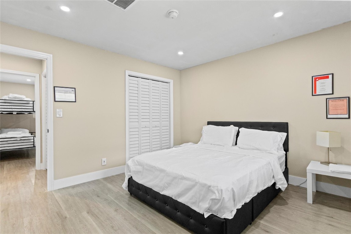 Woodlawn 11-28 B - Residential Lease