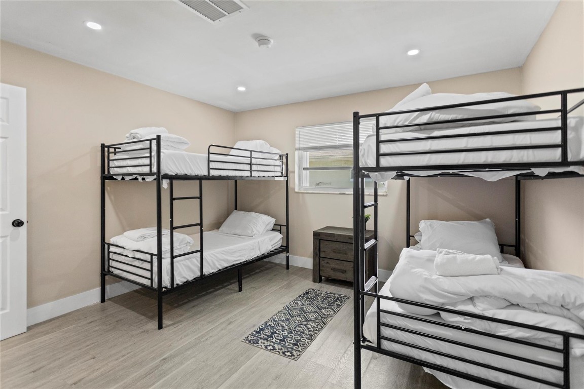 Woodlawn 11-28 B - Residential Lease