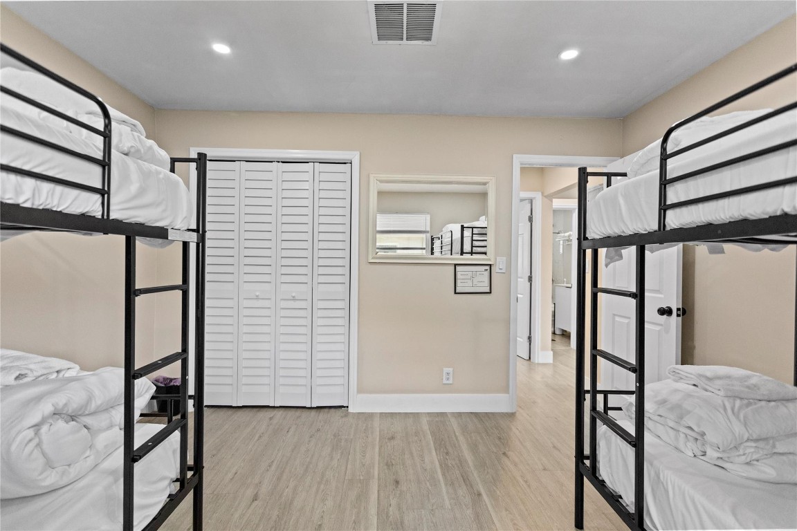 Woodlawn 11-28 B - Residential Lease