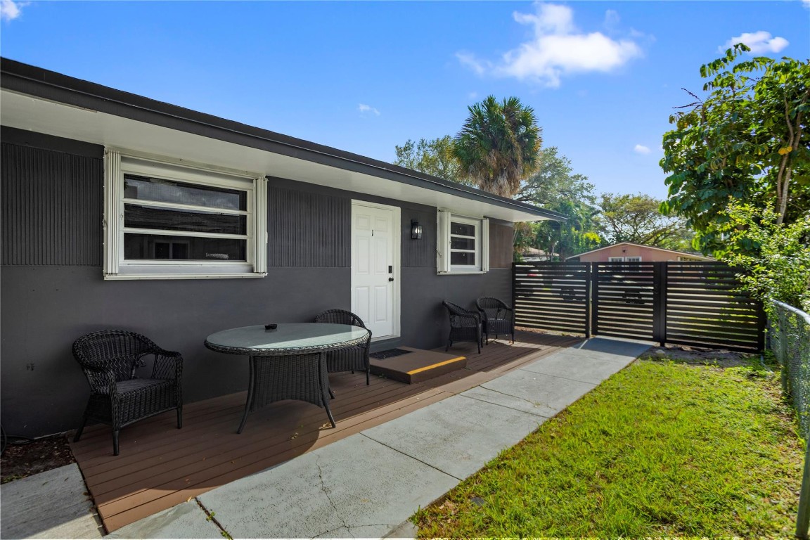 Woodlawn 11-28 B - Residential Lease