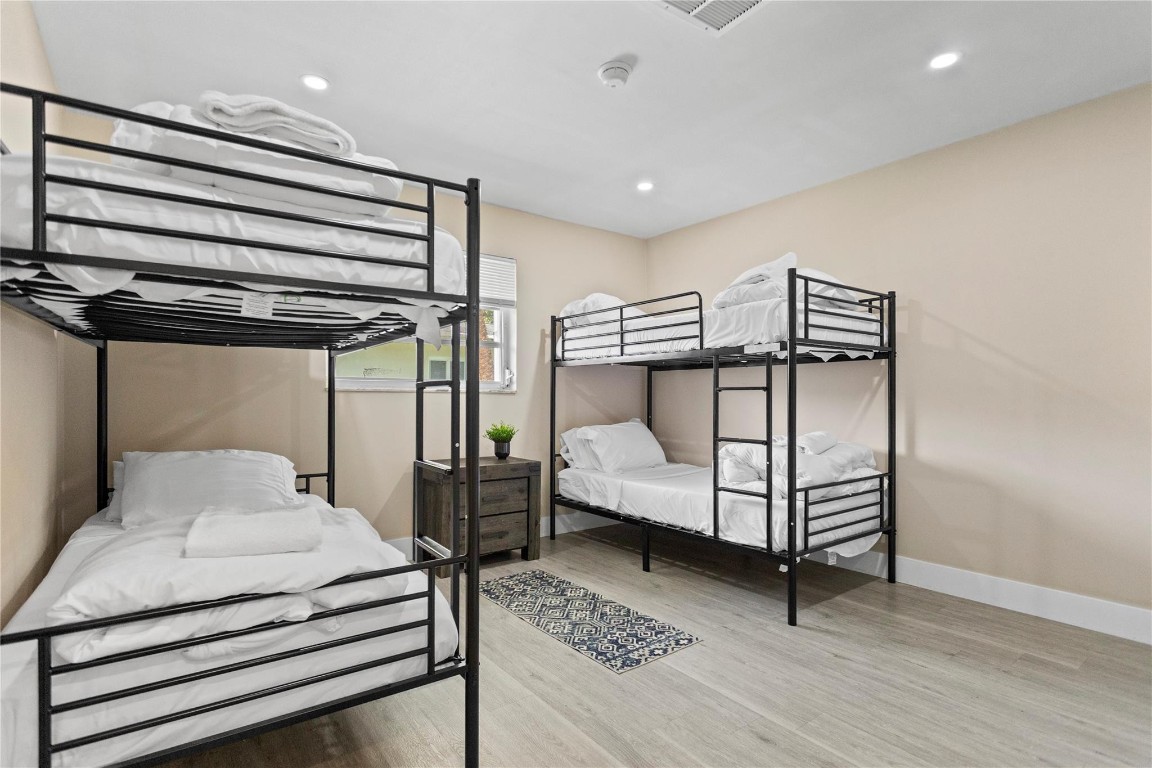 Woodlawn 11-28 B - Residential Lease