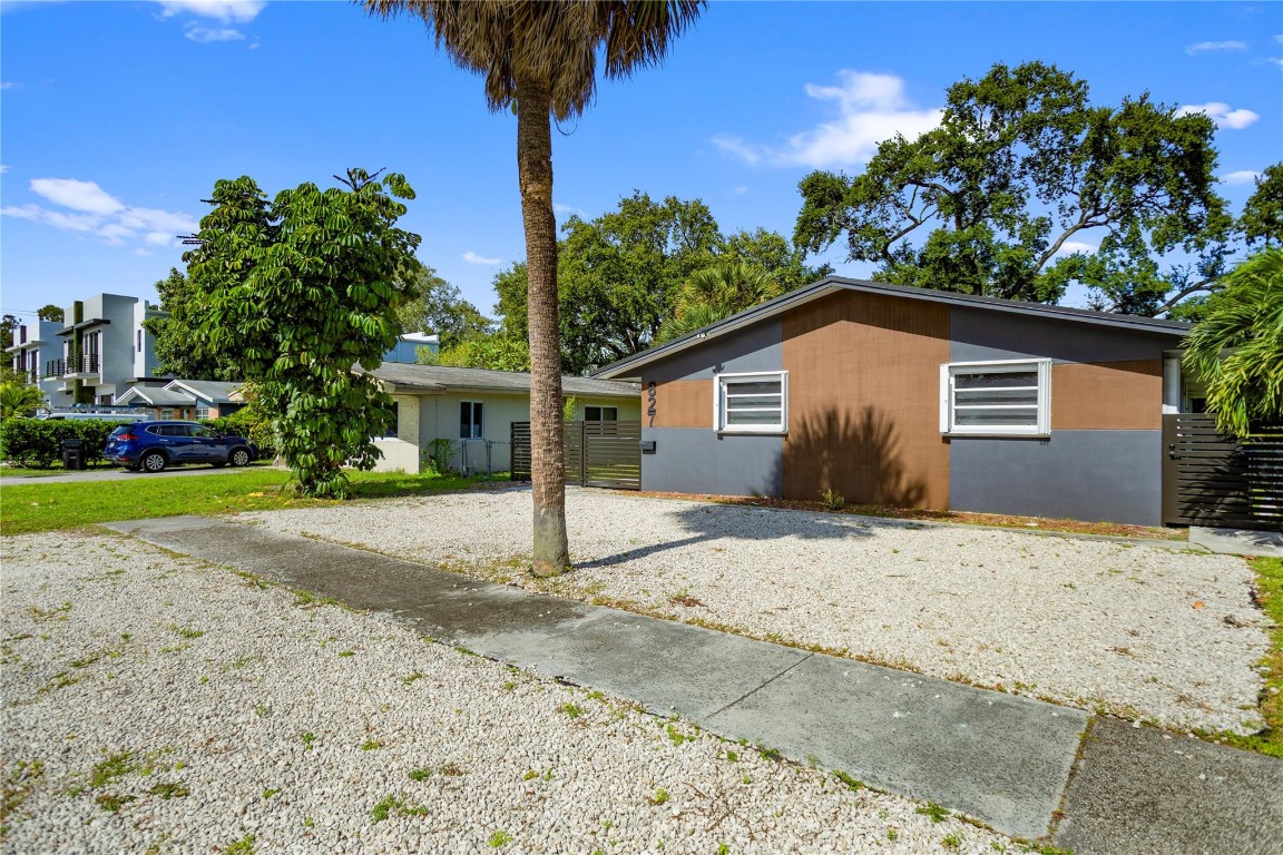 Woodlawn 11-28 B - Residential Lease