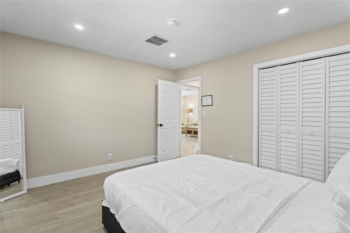 Woodlawn 11-28 B - Residential Lease