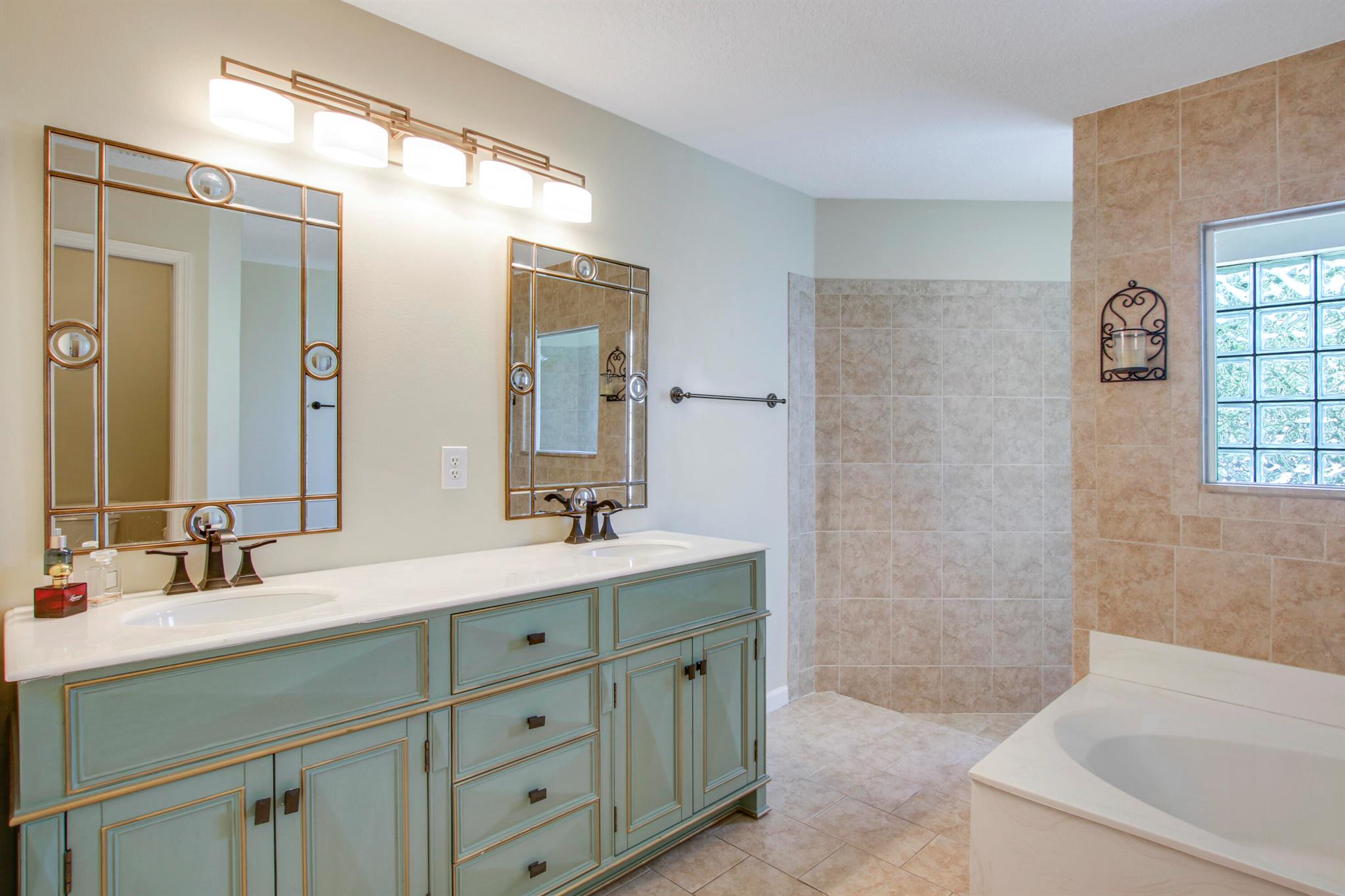 CYPRESS RIDGE - Residential Lease