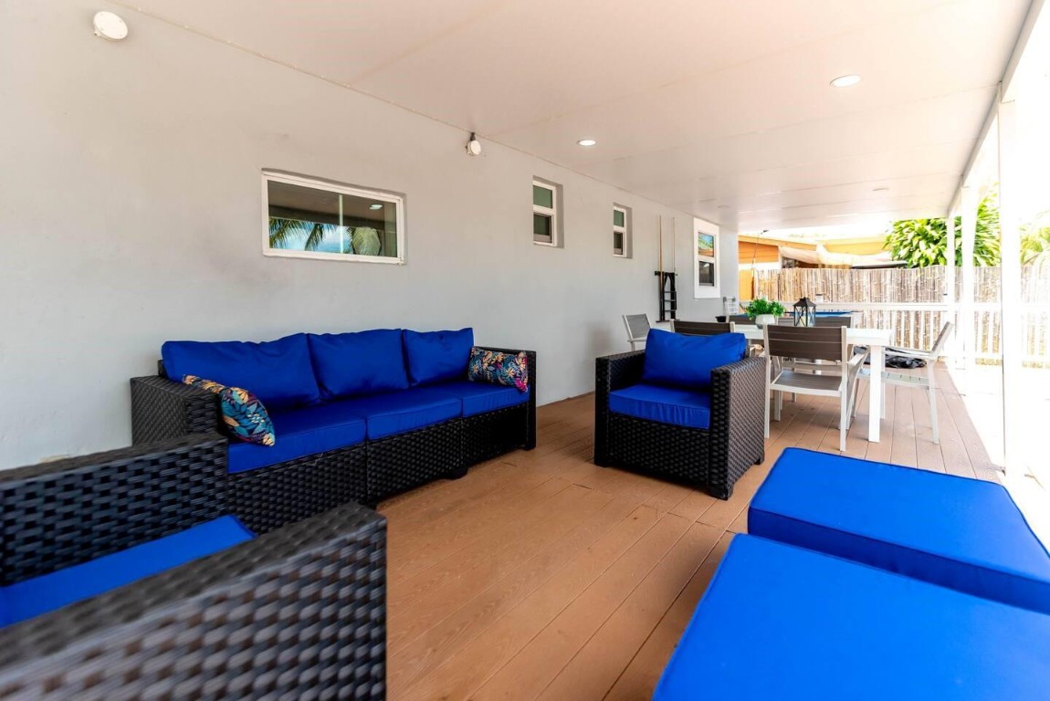 PLAYLAND ISLES - Residential Lease