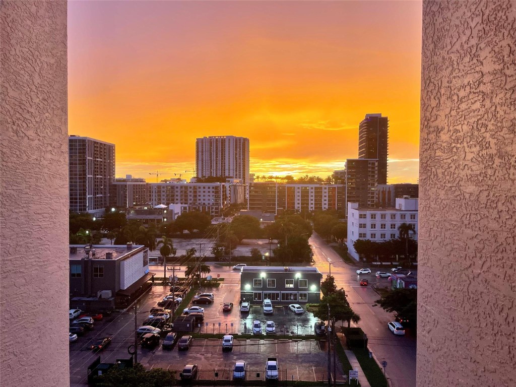 444 NE 30 Street 1006