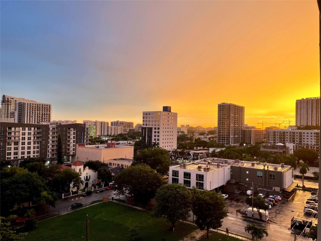 444 NE 30 Street 1006