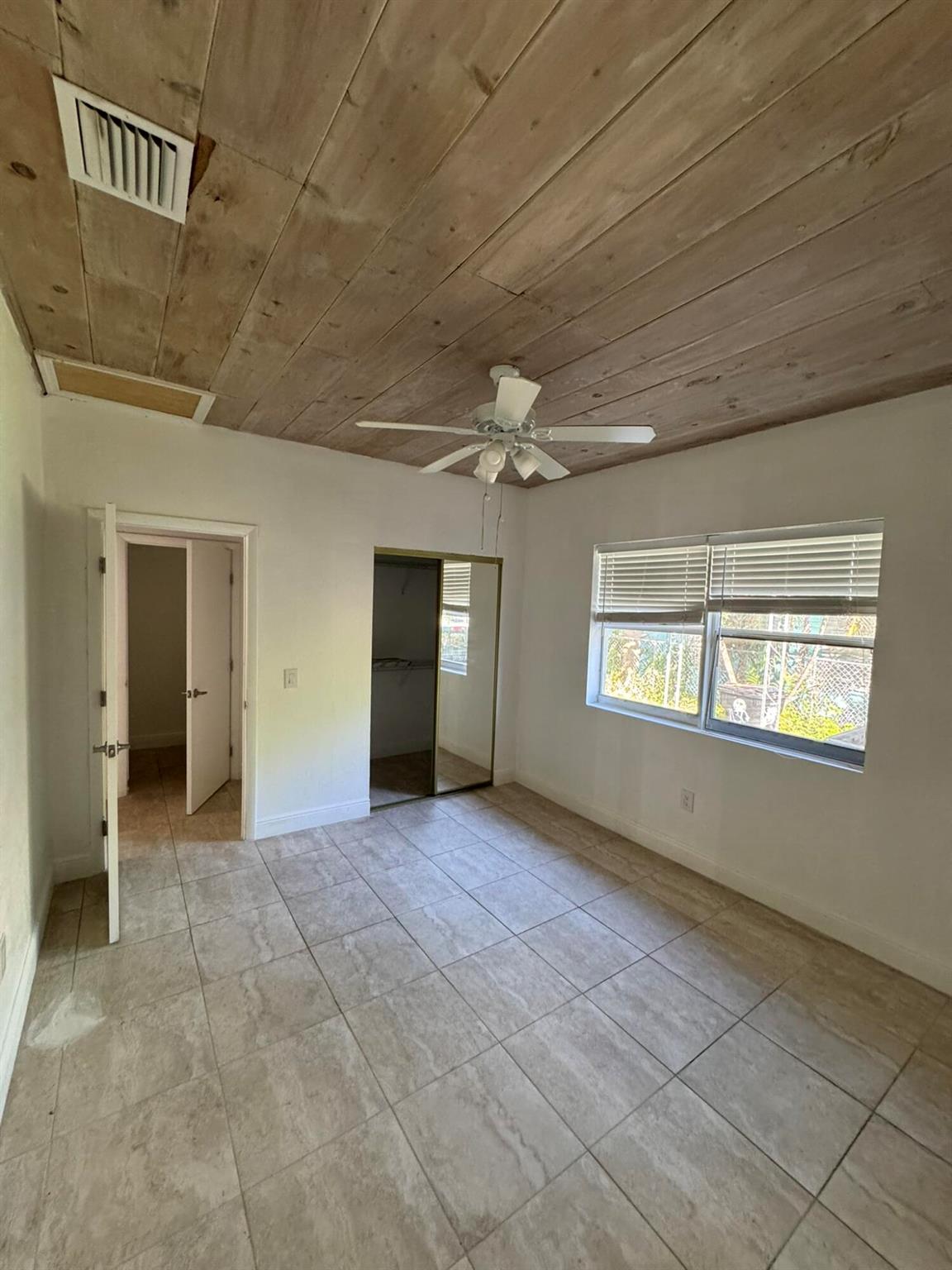 LAKE WORTH TOWN OF ADD 1 - Residential Lease