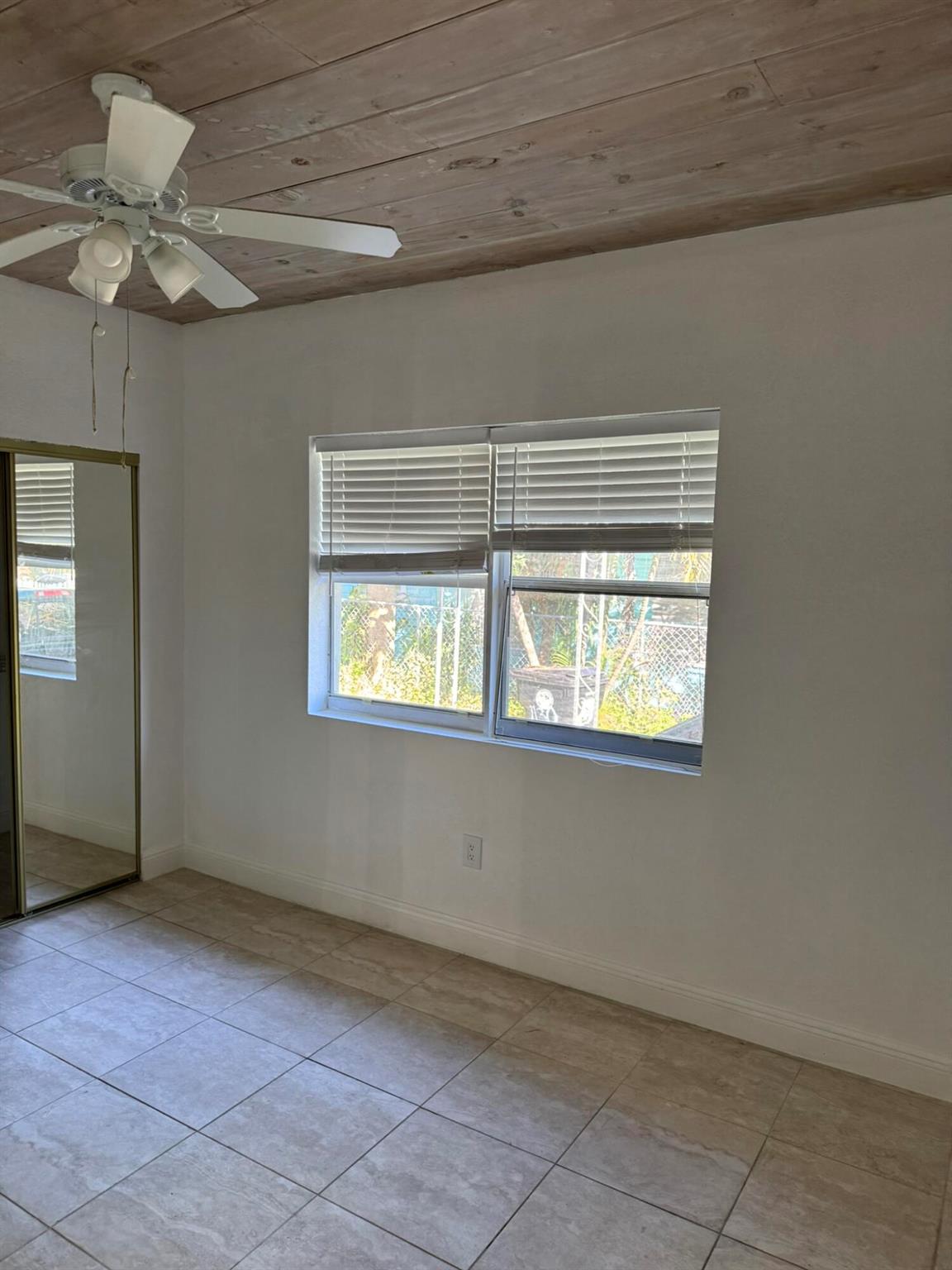 LAKE WORTH TOWN OF ADD 1 - Residential Lease