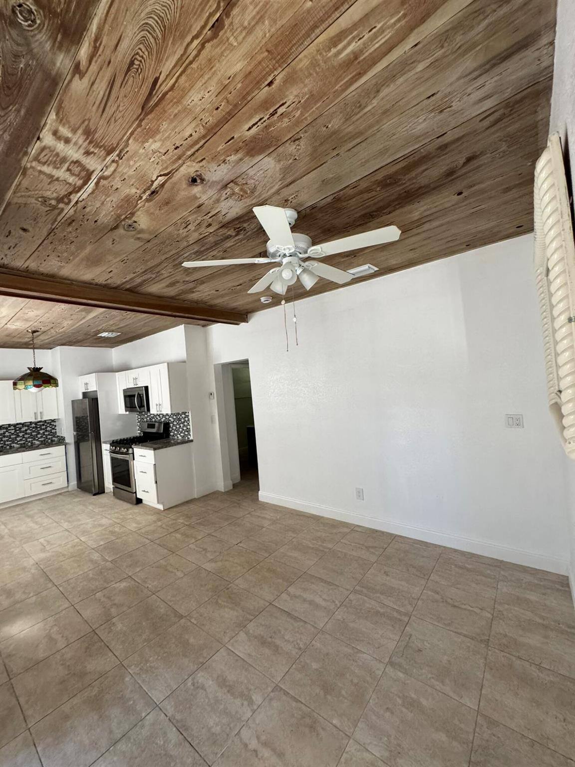 LAKE WORTH TOWN OF ADD 1 - Residential Lease